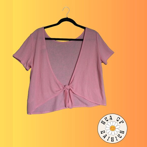 *SOLD* Divided by H&M Pink Oversized Shirt Open Back and  Bow Detail Size Small - Picture 2 of 8